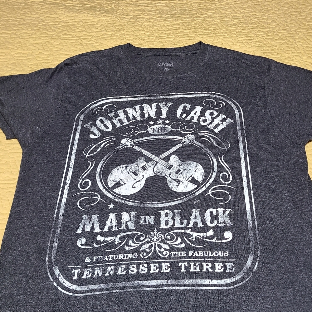 Johnny Cash " Man in Black" T shirt size L
